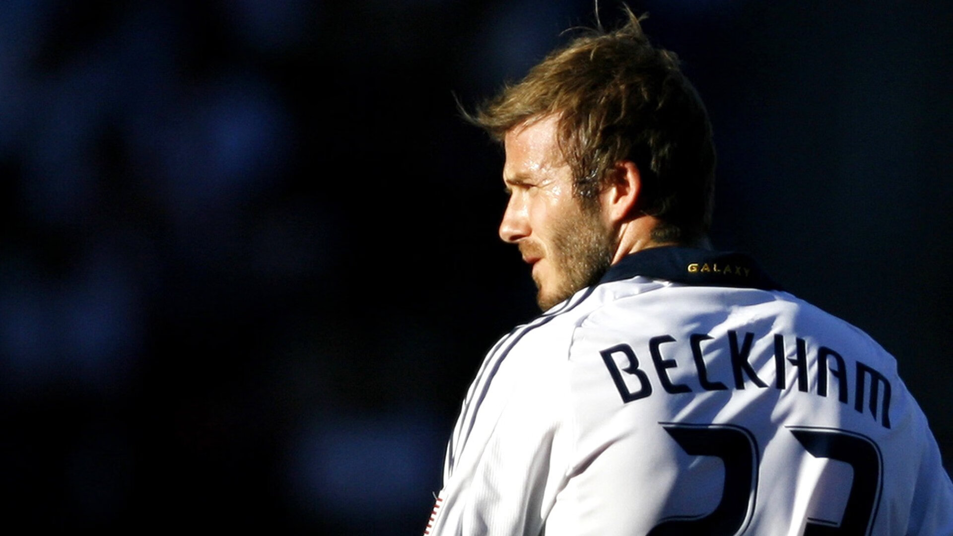 开云体育网站入口-激情四溢：紧张激烈的季后赛最精彩比赛盘点，季后赛最新绝杀瞬间